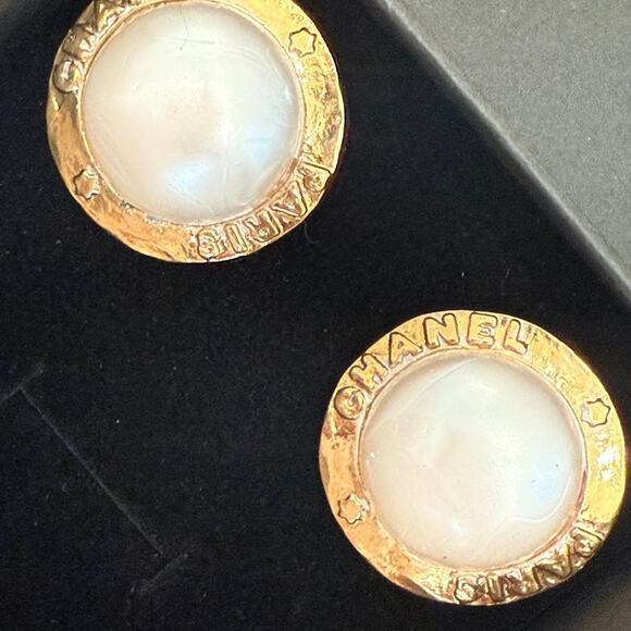 SOLD!!!CHANEL Gold Plated/Pearl Earrings /Repaired - Picture 2 of 3
